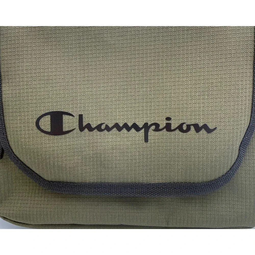 NWT Champion Defender Hanging Toiletry Bag Chive Green Travel Wash Kit Case